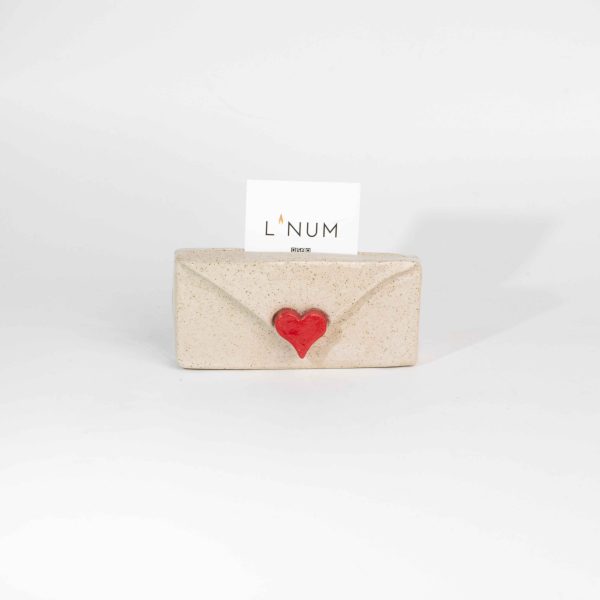 The Polaroid Photo Holder