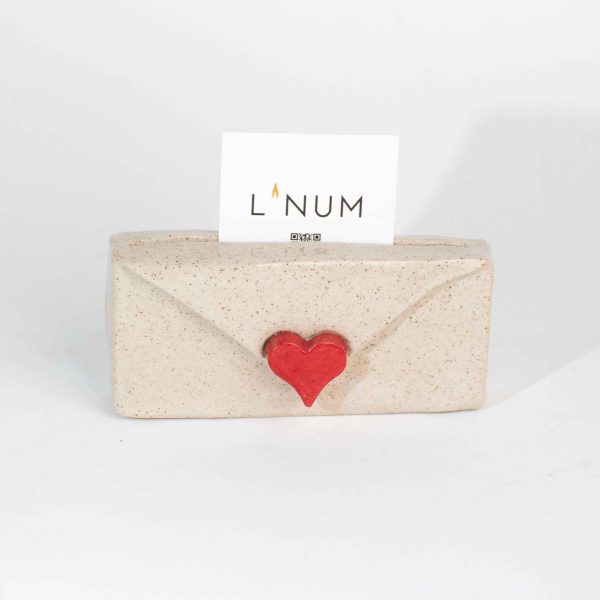 The Polaroid Photo Holder