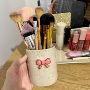 The Brush Holder