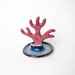 The Coral Ringholder