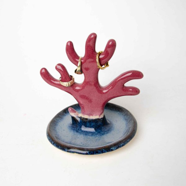 The Coral Ringholder